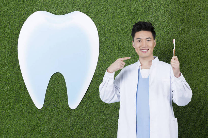 东方人,成年人,一个人,横图,彩色,工作服,制服,快乐,信心,草地,草坪,北京,中国,亚洲,仅一个男性,仅一个人,绿色背景,图片,注视,黄种人,仅一个年轻男性,绿色,草皮,观察,看,放松,自信,摄影,观看,察看,愉悦,关注,单人,东亚,工作制服,单独,男人,男性,年轻男性,亚洲人,中国人,年轻人,半身,影棚拍摄,工作套服,开心,愉快,bj174