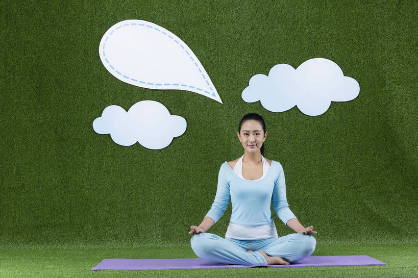 东方人,成年人,一个人,坐,横图,彩色,运动服,美容,瑜伽,运动,信心,草地,草坪,美景,北京,中国,亚洲,绿色背景,图片,景观,美丽,注视,黄种人,干净,一个,绿色,自然,草皮,观察,看,休息,休闲,健康,景色,放松,美女,自信,养生,摄影,单个,观看,清爽,优雅,宁静,察看,舒适,关注,清新,自然风光,瑜伽服,温柔,单人,东亚,纯净,单独,气息,完美,女人,女性,亚洲人,中国人,年轻人,盘着腿坐,全身,影棚拍摄,魅力,运动装,bj174