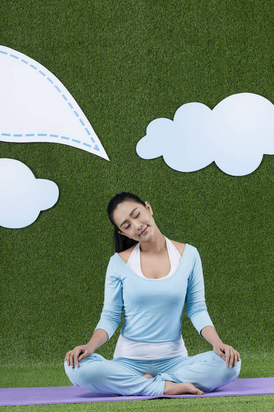 东方人,成年人,一个人,坐,竖图,彩色,运动服,美容,瑜伽,运动,信心,草地,草坪,美景,北京,中国,亚洲,绿色背景,图片,景观,美丽,黄种人,干净,一个,绿色,自然,草皮,休息,休闲,健康,景色,放松,美女,自信,养生,摄影,单个,清爽,优雅,宁静,舒适,清新,自然风光,瑜伽服,温柔,单人,东亚,纯净,单独,气息,完美,女人,女性,亚洲人,中国人,年轻人,盘着腿坐,全身,影棚拍摄,魅力,运动装,bj174