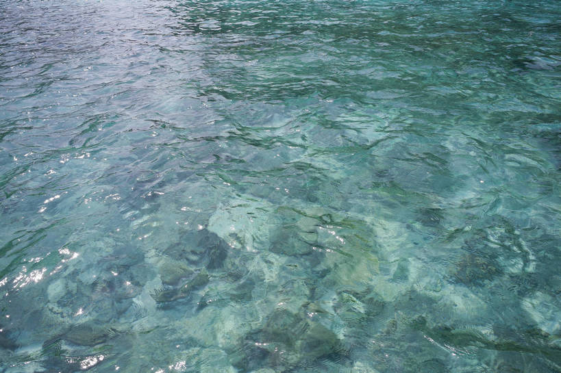 无人,横图,彩色,室外,白天,海洋,水,日光,阴影,波纹,清澈,反射,光线,影子,浅滩,蓝色,阳光,自然,海水,波光,波浪,安静,摄影,宁静,水域,外景,bj174