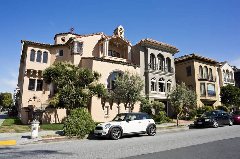 无人,花园,横图,彩色,室外,白天,旅游,草地,草坪,别墅,城市风光,标志建筑,城市,道路,地标,建筑,路,汽车,美国,房屋,建筑群,古典,生活,建设,树木,绿色,白云,风景,蓝天,天空,休闲,路面,安静,摄影,停放,晴天,风光,安逸,都市风光,私家车,外景,惬意,旧金山,加州,加利福尼亚州,三藩市,旅行,bj174