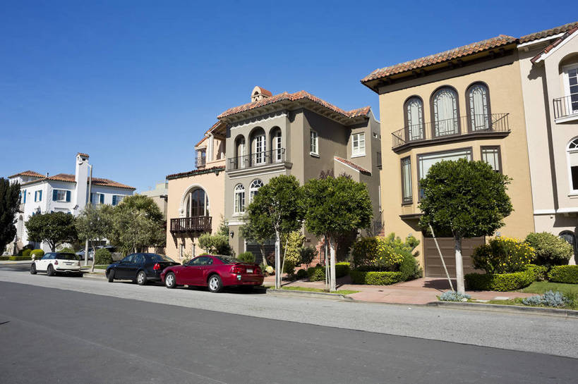 无人,花园,横图,彩色,室外,白天,旅游,草地,草坪,别墅,城市风光,标志建筑,城市,道路,地标,建筑,路,汽车,美国,房屋,建筑群,古典,生活,建设,树木,绿色,白云,风景,蓝天,天空,休闲,路面,安静,摄影,停放,晴天,风光,安逸,都市风光,私家车,外景,惬意,旧金山,加州,加利福尼亚州,三藩市,旅行,bj174