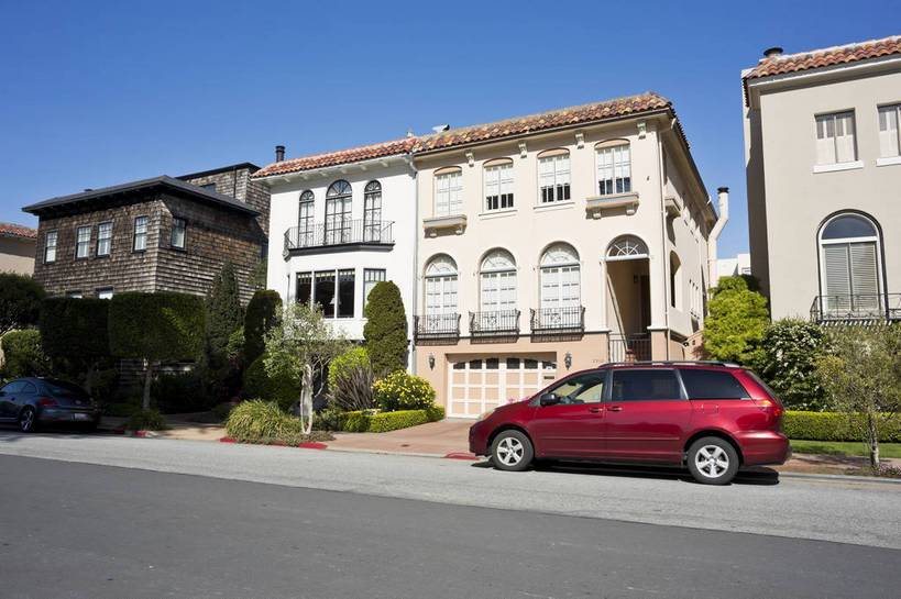 无人,花园,横图,彩色,室外,白天,旅游,草地,草坪,别墅,城市风光,标志建筑,城市,道路,地标,建筑,路,汽车,美国,房屋,建筑群,古典,生活,建设,树木,绿色,白云,风景,蓝天,天空,休闲,路面,安静,摄影,停放,晴天,风光,安逸,都市风光,私家车,外景,惬意,旧金山,加州,加利福尼亚州,三藩市,旅行,bj174