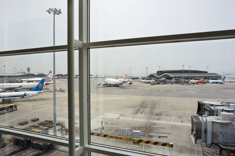 机场,横图,彩色,室外,白天,旅游,商务,飞机,香港,中国,亚洲,跑道,交通,航空,现代化,天空,停机坪,运输,摄影,经济,晴天,便利,象征,外景,空运,廊桥,香港国际机场,快捷,进步,发达,枢纽,旅行,商务旅行,bj174