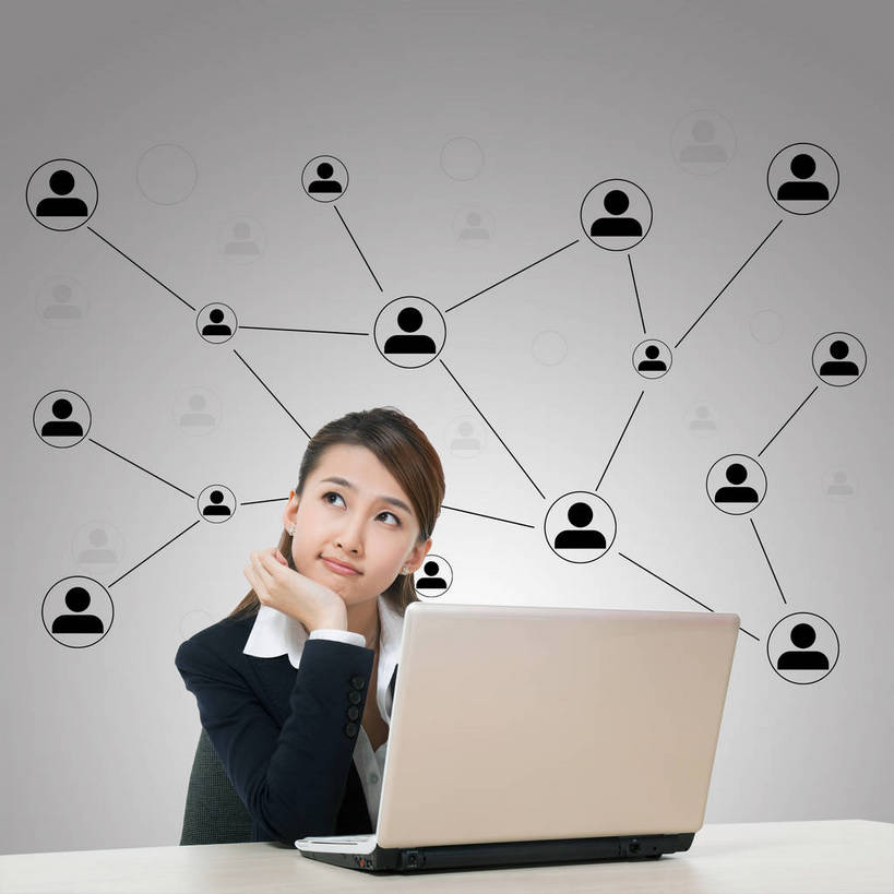 东方人,成年人,一个人,商务人士,秘书,商务女性,站,坐,笑,微笑,露齿笑,方图,彩色,室内,商务,时尚,快乐,幸福,信心,电脑,笔记本电脑,互联网,数码,科技,城市,北京,中国,亚洲,仅一个年轻女性,仅一个女性,仅一个人,阴影,灰色背景,套装,正装,工作,网络,符号,图片,办公桌,高光,几何,计算机图形,合成,托腮,职业装,黄种人,数码合成,现代,职业,健康,思考,放松,幻想,活力,自信,联络,摄影,生活方式,清爽,希望,优雅,主意,支撑,电脑合成图,数码合成图,图标,高雅,愉悦,合成图,清新,商务装,单人,想象,工薪阶层,东亚,憧憬,端庄,乐观,思虑,单独,想法,年轻女性,女人,女性,亚洲人,中国人,年轻人,白领,上班族,沟通,开心,愉快,魅力,办公室职员,bj174