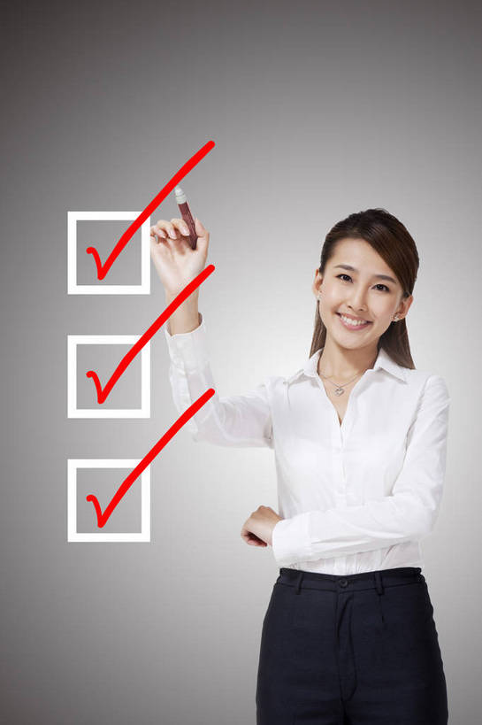 东方人,成年人,一个人,商务人士,商务女性,微笑,竖图,彩色,照片,商务,时尚,快乐,满意,幸福,信心,城市,北京,中国,亚洲,仅一个女性,仅一个人,写,灰色背景,套装,正装,笔,图片,美丽,年轻,黄种人,数码合成,现代,职业,健康,放松,活力,美女,自信,摄影,生活方式,青春,白板笔,决策,轻松,愉悦,商务装,选择,单人,工薪阶层,东亚,乐观,单独,年轻女性,女人,女性,亚洲人,中国人,年轻人,白领,上班族,半身,欢乐,开心,愉快,魅力,办公室职员,bj174