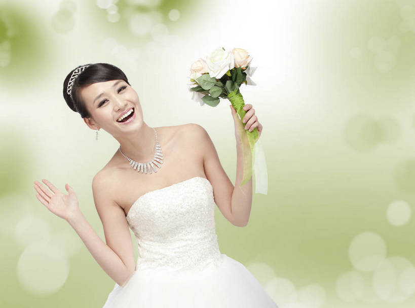 东方人,成年人,一个人,新娘,站,微笑,横图,彩色,照片,室内,白天,背景,婚纱,晚礼服,婚礼,时尚,快乐,幸福,信心,数码,科技,北京,日光,中国,亚洲,仅一个女性,仅一个人,阴影,连衣裙,服装,庆祝,网络,手捧花,图片,高光,几何,计算机图形,结婚,浪漫,年轻,合成,黄种人,数码合成,花,绿色,花束,健康,温馨,喜庆,放松,美女,自信,摄影,生活方式,纪念,优雅,盘发,电脑合成图,数码合成图,衣着,愉悦,合成图,高贵,单人,婚姻,东亚,新婚,乐观,单独,完美,年轻女性,女人,女性,亚洲人,中国人,年轻人,半身,影棚拍摄,爱,高兴,欢乐,开心,愉快,光斑,魅力,奢华,bj174