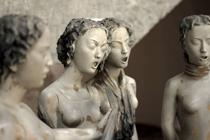 东方人,无人,四个人,站,横图,室内,白天,正面,静物,上海,中国,亚洲,握,阴影,服装,朦胧,模糊,反射,背心,影子,墙,吉他,乐器,弦乐器,弹奏,拿,演奏,拿着,黄种人,红坊,创意园,墙壁,墙面,衣服,站着,张嘴,握着,唱歌,服饰,申,衣着,穿着,弹拨弦鸣乐器,演唱,张大嘴巴,歌唱,东亚,长宁区,上海市,中华人民共和国,沪,华东地区,衣饰,年轻女性,女人,女性,亚洲人,卷发,张开嘴,站立,半身,彩图,红坊文化艺术社区,红坊创意园区,弹拨弦乐器,短发,拨弦乐器,弹拨乐器,shlxx1