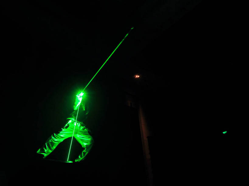 东方人,一个人,跳舞者,舞台,站,横图,室内,夜晚,正面,跳舞,激光,亚洲,仅一个男性,仅一个人,表演,阴影,辐射,光线,影子,灯光,黄种人,扮演,仅一个年轻男性,绿色,站着,演出,舞姿,镭射,男人,男性,年轻男性,亚洲人,舞蹈家,舞蹈演员,舞者,表演台,站立,彩图,全身,舞蹈,莱塞,shlxx1