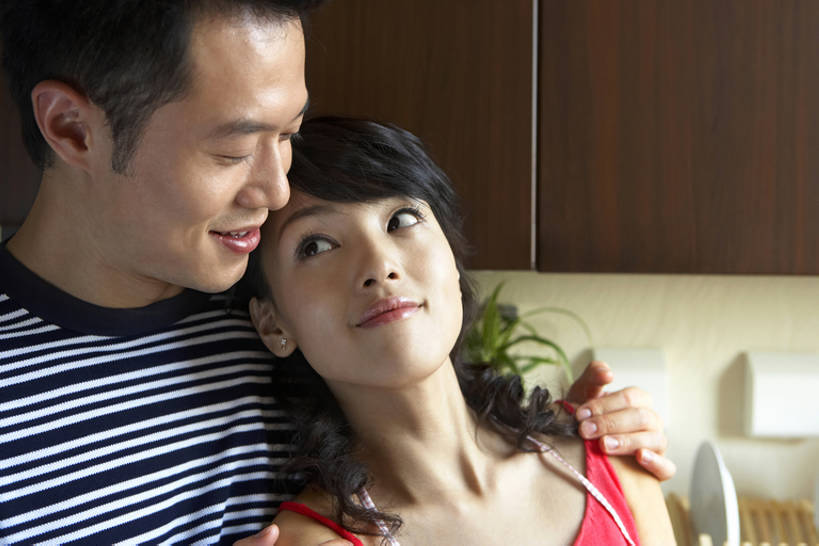 东方人,成年人,脸,头,脸颊,两个人,家庭,夫妻,丈夫,妻子,微笑,竖图,室内,白天,正面,快乐,幸福,北京,中国,亚洲,连接,浪漫,休闲装,肩膀,亲昵,站着,休闲,温暖,温馨,一家人,面对面,调情,亲密,搭,摄影,和睦,享乐,搭着,东亚,陪同,真爱,陪伴,男人,年轻男性,年轻女性,女人,女性,亚洲人,中国人,年轻人,头部,脸部,脸蛋,面部,情侣,烹调,拥抱,彩图,爱,深情,融洽,伴随,bj175