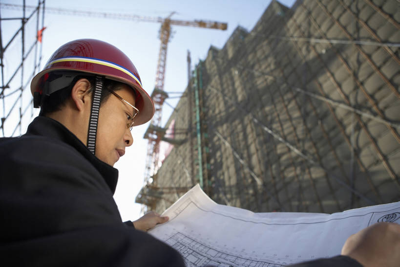 东方人,中年人,老年人,脸,头,脸颊,一个人,商务人士,建筑工人,建筑师,商务男性,横图,室外,白天,留白,侧面,衬衫,商务,安全,成功,信心,计划,建筑业,技术,建筑,北京,中国,亚洲,表演,握,套装,工作,防护,肩膀,脚手架,背面,安全帽,建筑工地,职业,规划,读,握着,摄影,生长,技巧,保护,工程,都市风光,手艺,保险,商务装,蓝图,工薪阶层,东亚,发展,保全,周全,安稳,安定,贡献,技能,技艺,开端,平安,认真,老年男性,男人,男性,亚洲人,中国人,头部,脸部,脸蛋,面部,白领,上班族,彩图,衬衣,妙技,本领,工业设计师,bj175