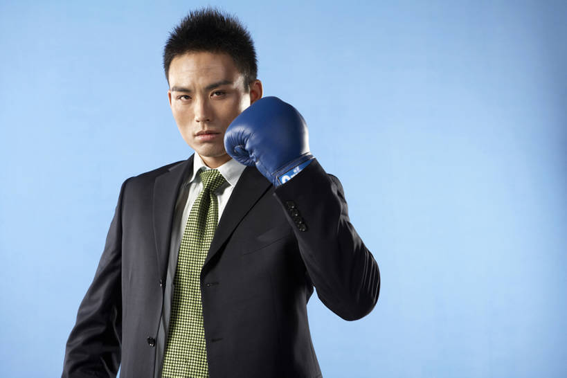 东方人,成年人,健壮,一个人,商务人士,运动员,商务男性,横图,室内,留白,正面,衬衫,锻炼,商务,讨论,运动,信心,竞争,拳击,北京,中国,亚洲,仅一个男性,仅一个人,对抗,黄色背景,套装,开会,冲突,会议,领带,拳击手套,训练,注视,仅一个年轻男性,蓝色,观察,看,站着,职业,健康,奥运,力量,摄影,生活方式,观看,察看,格斗,关注,商务装,进攻,田径运动员,挑战,工薪阶层,东亚,勇气,男人,男性,年轻男性,亚洲人,中国人,年轻人,拳头,白领,上班族,休闲活动,体育运动员,运动选手,半身,彩图,影棚拍摄,衬衣,精力,韧性,商务会议,摆拍,bj175
