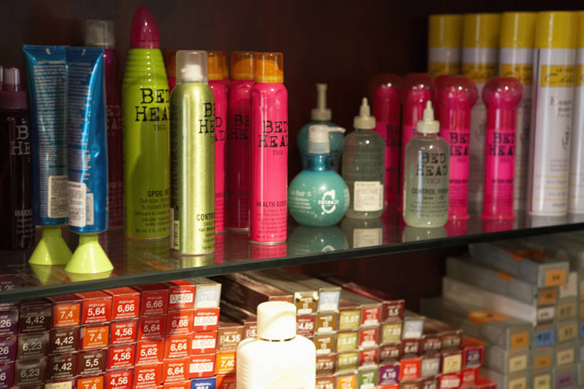 无人,横图,室内,白天,侧面,时尚,北京,中国,亚洲,准备,丰富,工具,商品,美丽,架子,零售,摄影,理发店,制造,摩丝,东亚,美发用品,美发师,彩图,高角度拍摄,bj175