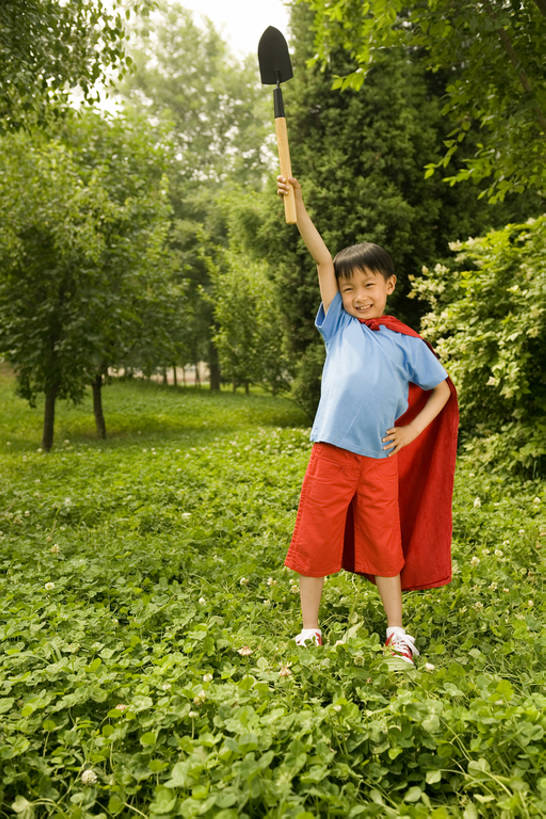 东方人,儿童,一个人,公园,站,举,微笑,竖图,室外,白天,正面,民族服装,旅游,度假,幸福,纯洁,草地,美景,北京,中国,亚洲,仅一个男性,仅一个人,撑,握,服装,工具,景观,园艺,古典,玩,铲,托腮,注视,休闲装,文化,娱乐,飞,手叉腰,传统,草,小孩,衣服,白色,自然,观察,看,托,站着,仅一个小孩,享受,休闲,景色,放松,活力,可爱,童年,童趣,无辜,模仿,握着,摄影,服饰,生长,观看,幽默,古装,察看,享乐,关注,运送,自然风光,托下巴,超人,梦想,防寒衣,想象,童真,东亚,烂漫,无邪,韵味,超级英雄,英雄,天真,男孩,男人,男性,亚洲人,中国人,孩子,休闲活动,站立,彩图,全身,传统服装,民俗服,装扮,男生,bj175