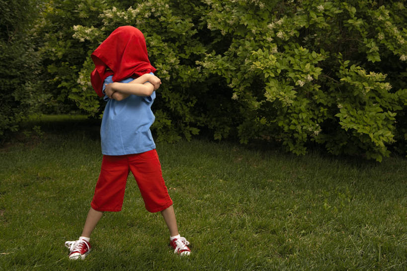 东方人,儿童,一个人,公园,站,双手交叉,横图,室外,白天,留白,正面,民族服装,旅游,度假,纯洁,草地,美景,北京,中国,亚洲,仅一个男性,仅一个人,服装,景观,记事本,古典,玩,休闲装,文化,娱乐,传统,草,小孩,衣服,白色,自然,本子,笔记本,站着,仅一个小孩,享受,休闲,景色,放松,活力,可爱,童年,童趣,无辜,模仿,摄影,服饰,生长,幽默,古装,隐藏,双手抱胸,自然风光,超人,梦想,防寒衣,想象,童真,东亚,烂漫,无邪,韵味,超级英雄,英雄,天真,男孩,男人,男性,亚洲人,中国人,孩子,休闲活动,站立,彩图,全身,传统服装,民俗服,装扮,男生,bj175