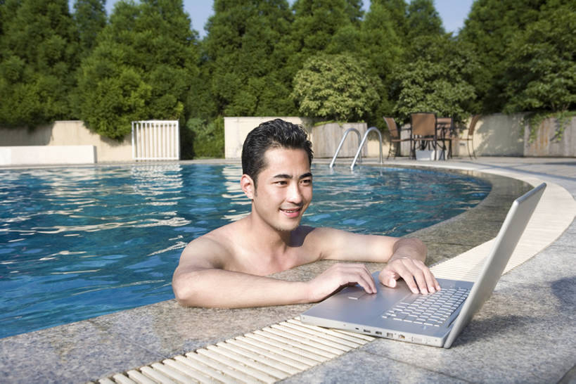 游泳,东方人,脸,头,脸颊,一个人,游泳池,微笑,横图,室外,白天,正面,锻炼,度假,快乐,通讯,幸福,笔记本电脑,互联网,技术,上海,中国,亚洲,仅一个男性,仅一个人,敲打,工作,电子邮件,通道,联系,娱乐,输入,肩膀,仅一个年轻男性,夏天,打字,看,休闲,健康,躯干,读,摄影,生活方式,点击,敲击,便利,享乐,愉悦,爱好,网上冲浪,便携式,户外活动,东亚,无线电技术,按键,计算机,男人,男性,年轻男性,亚洲人,中国人,年轻人,头部,脸部,脸蛋,面部,休闲活动,彩图,电话会议,bj175