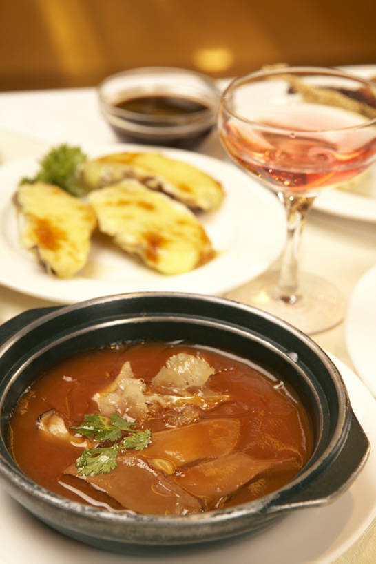 点心,面包,无人,竖图,室内,吃饭,静物,餐具,玻璃,北京,中国,亚洲,切开,丰富,石锅,香菜,肉,汤,鱼片,美味,食品,面点,酒类,饮品,图像,吐司,小吃,饮食,食物,糕点,饮料,切,诱惑,摄影,法式面包,可口,器具,剖面,吐司面包,东亚,切面,适口,彩图,多士,听型面包,bj175