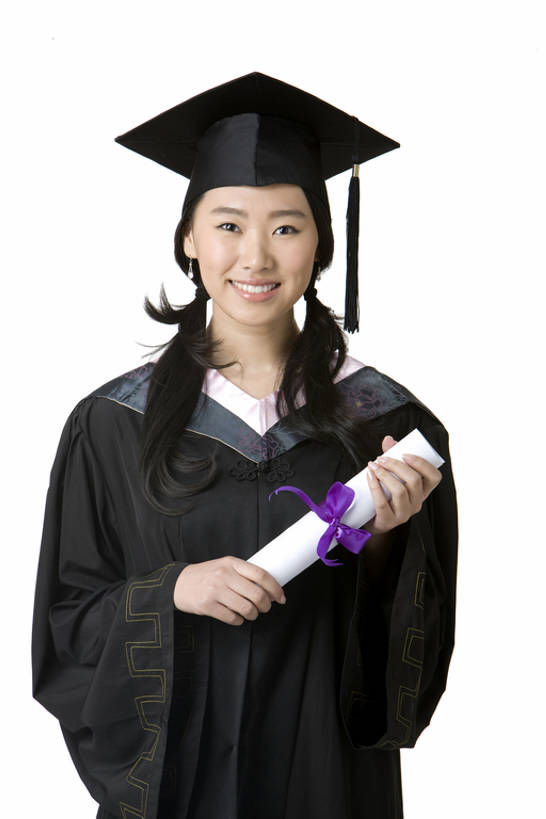 东方人,成年人,一个人,学生,竖图,留白,抠图,白色背景,正面,兴奋,幸福,骄傲,成功,信心,中国,仅一个女性,握,文凭,教育,注视,刺激,观察,看,站着,握着,摄影,流苏,观看,察看,知识,享乐,学士帽,毕业生,毕业,成就,关注,智力,肖像,学士服,东亚,垂布,学士袍,学位帽,年轻女性,女人,女性,亚洲人,中国人,年轻人,大学生,半身,彩图,影棚拍摄,大学,bj175