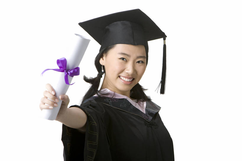 东方人,成年人,一个人,学生,横图,留白,抠图,白色背景,侧面,兴奋,幸福,骄傲,成功,信心,中国,仅一个女性,握,庆祝,文凭,教育,注视,刺激,观察,看,站着,握着,摄影,流苏,观看,察看,知识,享乐,学士帽,毕业生,毕业,成就,关注,智力,学士服,东亚,垂布,学士袍,学位帽,年轻女性,女人,女性,亚洲人,中国人,年轻人,大学生,张开手臂,半身,彩图,影棚拍摄,大学,bj175