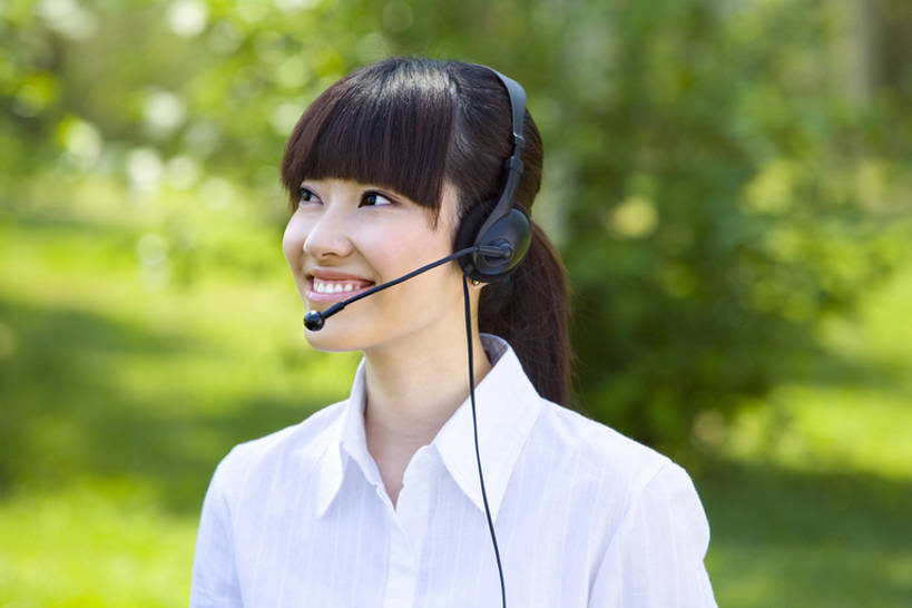 东方人,成年人,脸,头,脸颊,一个人,商务人士,服务员,商务女性,公园,笑,打电话,微笑,露齿笑,横图,室外,白天,正面,侧面,商务,快乐,通讯,幸福,技术,北京,中国,亚洲,仅一个年轻女性,仅一个女性,仅一个人,正装,工作,话务员,肩膀,草,树,绿色,自然,耳机,职业,服务,摄影,技巧,环境,呼叫中心,享乐,手艺,东亚,无线电技术,技能,技艺,年轻女性,女人,女性,亚洲人,中国人,年轻人,头部,脸部,脸蛋,面部,白领,服务生,接线员,侍者,彩图,欢乐,妙技,办公室职员,本领,操作员,bj175
