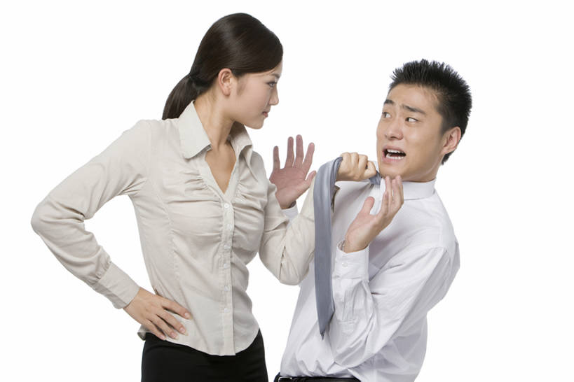 东方人,成年人,三个人,商务人士,商务男性,商务女性,举,横图,留白,抠图,白色背景,正面,衬衫,商务,失败,残酷,技术,中国,握,套装,正装,生气,冲突,领带,手叉腰,托,站着,职业,面对面,压力,握着,摄影,技巧,幽默,恳求,控制,恐怖,经理,忧虑,打斗,骚扰,手艺,商务装,情绪,反差,工薪阶层,东亚,斗争,技能,技艺,想法,暴虐,残暴,惨酷,认真,严酷,男人,男性,年轻男性,年轻女性,女人,女性,亚洲人,中国人,年轻人,白领,上班族,举起,举手,举着,向上举,向上伸,向上托,半身,彩图,影棚拍摄,衬衣,妙技,办公室职员,本领,bj175