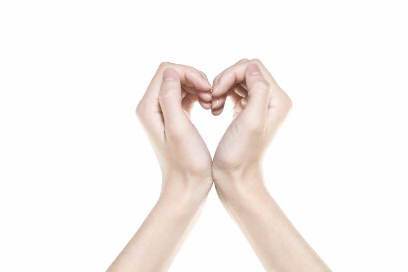 东方人,成年人,手,一个人,横图,留白,北京,中国,亚洲,仅一个年轻女性,仅一个女性,仅一个人,浪漫,美丽,手势,高雅,优美,东亚,纯净,完美,年轻女性,女人,女性,亚洲人,中国人,年轻人,心型,影棚拍摄,爱,打手势,bj175