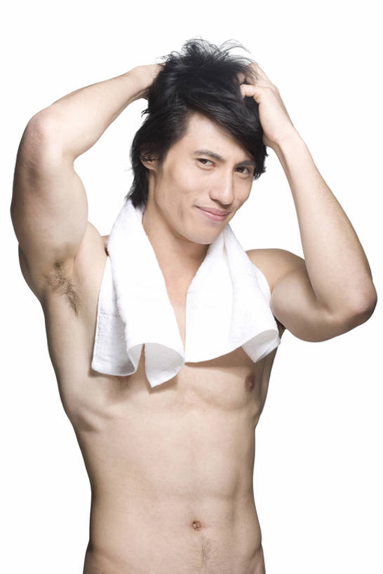 东方人,成年人,头发,健壮,裸体,一个人,举,摸,微笑,竖图,白色背景,正面,化妆,美容,性感,幸福,信心,北京,中国,亚洲,仅一个男性,仅一个人,抚摸,护肤,准备,注视,干净,裸露,仅一个年轻男性,黑色,毛巾,观察,看,托,保养,享受,休闲,健康,放松,活力,保健,摄影,护发素,观看,皮肤,察看,卫生,关注,清新,肖像,裸,东亚,养颜,美发用品,柔和,男人,男性,年轻男性,亚洲人,年轻人,触摸,接触,举起,举手,举着,向上举,向上伸,向上托,半身,彩图,影棚拍摄,SPA美容,英俊,朝鲜族,bj175