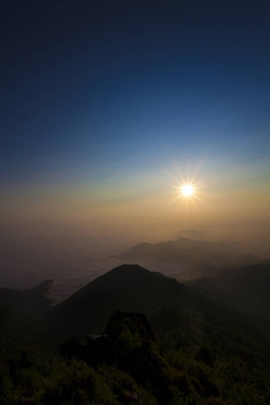 无人,竖图,室外,白天,美景,太阳,北京,中国,亚洲,地形,景观,蓝色,风景,天空,自然,景色,摄影,宁静,自然风光,东亚,罕见,荒僻,偏僻,偏远,冷僻,彩图,bj175