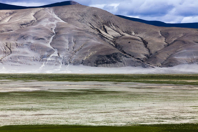 无人,横图,室外,白天,留白,旅游,度假,牧场,草地,美景,山,山脉,中国,亚洲,地形,景观,山顶,娱乐,西藏,风景,自然,享受,休闲,景色,放松,摄影,宁静,山脊,自然风光,东亚,西藏自治区,地貌,罕见,荒僻,偏僻,偏远,自然地理,冷僻,彩图,旅行,bj175