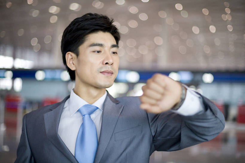 东方人,成年人,中年人,脸,头,脸颊,一个人,商务人士,商务男性,机场,横图,室内,白天,留白,正面,衬衫,商务,城市,中国,亚洲,仅一个男性,仅一个人,仅一个中年男性,捆扎,套装,领带,肩膀,职业,腕表,核对,象征,早晨,庄重,都市风光,决心,商务装,身份,工薪阶层,东亚,北京市,正式,地位,认真,男人,男性,中年男性,亚洲人,中国人,头部,脸部,脸蛋,面部,白领,上班族,彩图,衬衣,办公室职员,商务旅行,校对,校勘,bj175