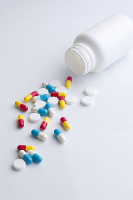 无人,竖图,白色背景,正面,静物,药瓶,药丸,医疗,解决,太空舱,彩图,影棚拍摄,bj175