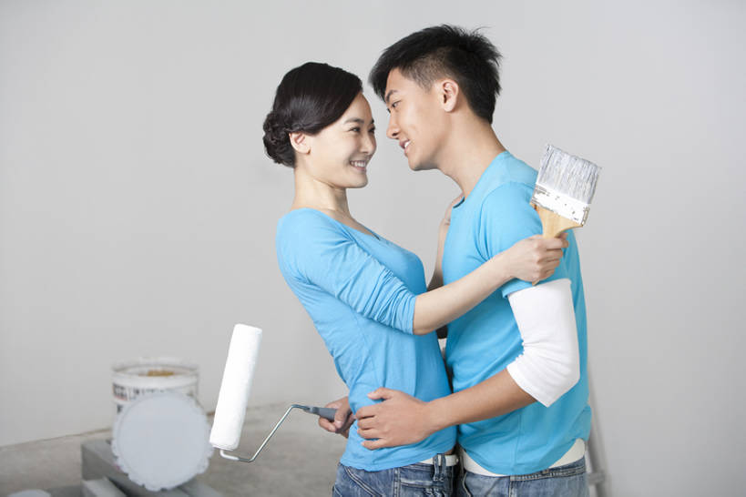 东方人,成年人,中年人,两个人,家庭,笑,微笑,露齿笑,横图,室内,留白,侧面,爱情,家务,快乐,满意,幸福,团队,信心,建筑业,北京,中国,亚洲,连接,握,墙,浪漫,休闲装,刺激,蓝色,白色,画笔,站着,温暖,温馨,一家人,面对面,恩爱,乐趣,握着,恋人,摄影,滚筒刷,颜料,支撑,和睦,享乐,房地产,油漆罐,作画,东亚,陪同,陪伴,团结,男人,男性,年轻男性,女人,女性,中年女性,亚洲人,中国人,年轻人,情侣,触摸,拥抱,半身,彩图,爱,伴侣,融洽,改进,伴随,bj175
