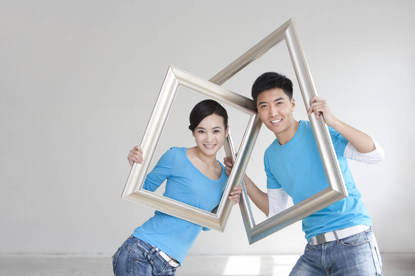 东方人,成年人,中年人,两个人,笑,微笑,露齿笑,横图,室内,留白,正面,爱情,快乐,幸福,相框,北京,中国,亚洲,连接,握,墙,浪漫,休闲装,刺激,白色,站着,温暖,温馨,恩爱,乐趣,握着,恋人,摄影,和睦,肖像,东亚,陪同,陪伴,团结,男人,男性,年轻男性,女人,女性,中年女性,亚洲人,中国人,年轻人,情侣,半身,彩图,爱,伴侣,融洽,摆拍,伴随,bj175