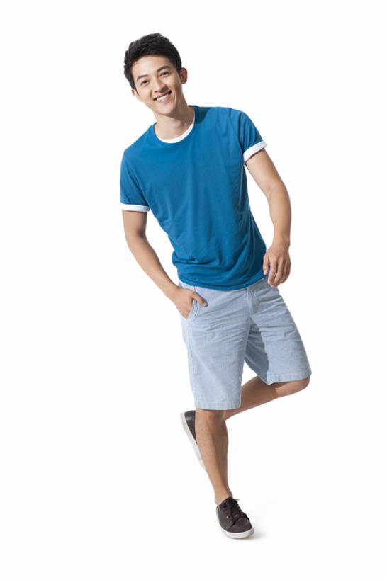 东方人,一个人,站,坐,微笑,竖图,白色背景,正面,快乐,中国,亚洲,T恤,注视,休闲装,观察,看,站着,休闲,观看,单腿,察看,享乐,愉悦,关注,东亚,年轻男性,亚洲人,中国人,年轻人,站立,彩图,全身,影棚拍摄,bj175