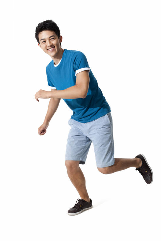 东方人,一个人,站,坐,微笑,竖图,白色背景,正面,快乐,中国,亚洲,T恤,休闲装,站着,休闲,单腿,享乐,愉悦,东亚,年轻男性,亚洲人,中国人,年轻人,站立,彩图,全身,影棚拍摄,bj175