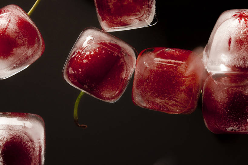 无人,横图,室内,特写,正面,烹饪,樱桃,静物,水果,黄色背景,结冰,冰块,料理,食品,茎,菜肴,美食,饮食,食物,红色,灰色,寒冷,摄影,佳肴,简单,清新,健康食物,纯净,大樱桃,彩图,全身,影棚拍摄,bj175