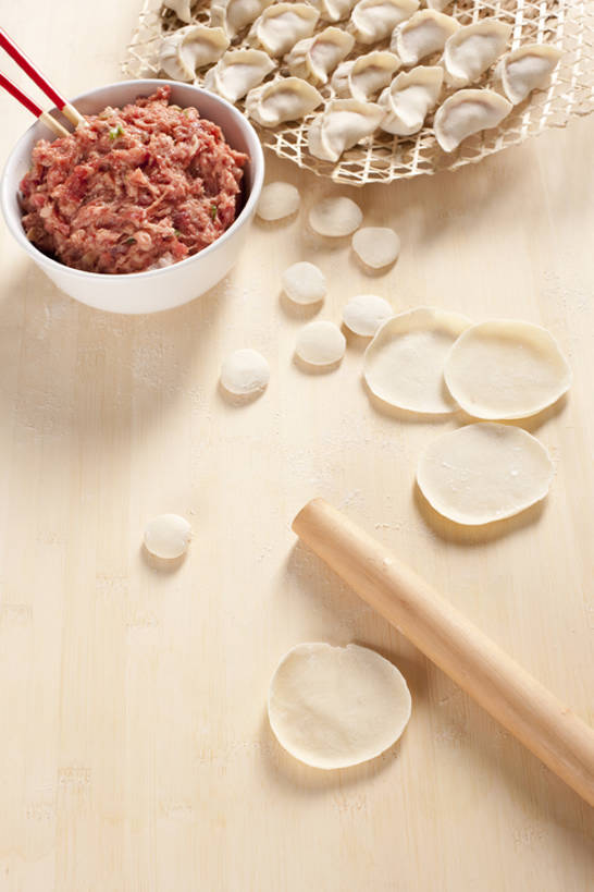 无人,竖图,静物,春节,准备,擀面杖,食品,饺子,案板,主食,饮食,摄影,中国文化,彩图,牛肉末,小麦面粉,bj175