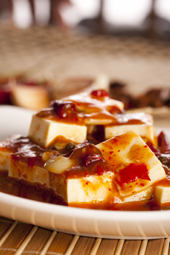 豆腐,无人,竖图,特写,辣椒,静物,中国,亚洲,美味,食品,传统,麻婆豆腐,饮食,盘子,摄影,膳食,中国文化,东亚,主菜,四川菜,大蒜,彩图,传统文化,bj175