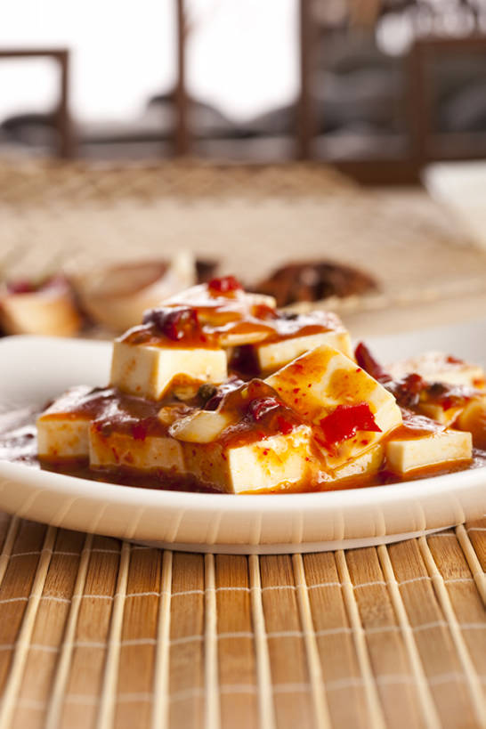 豆腐,无人,竖图,特写,辣椒,静物,中国,亚洲,美味,食品,传统,麻婆豆腐,饮食,盘子,摄影,膳食,中国文化,东亚,主菜,四川菜,大蒜,彩图,传统文化,bj175