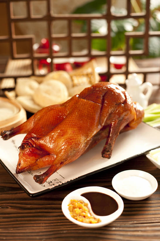 烤鸭,无人,竖图,桌子,静物,北京,中国,亚洲,肉,美味,食品,传统,鸭肉,肉类,饮食,摄影,风格,膳食,中国文化,肉食,东亚,北京烤鸭,主菜,彩图,传统文化,bj175