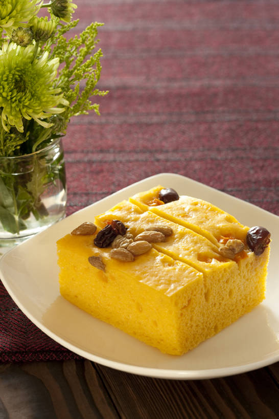 点心,无人,竖图,彩色,特写,桌子,静物,餐具,中国,亚洲,艺术,装饰,美味,食品,野花,小吃,饮食,绿色,盘子,甜食,诱惑,摄影,五颜六色,色彩斑斓,膳食,五彩缤纷,东亚,发糕,蒸菜,五彩斑斓,五光十色,彩图,影棚拍摄,bj175