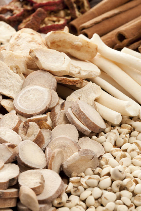 无人,医生,竖图,特写,化妆,美容,技术,植物,静物,北京,中国,亚洲,许多,护肤,药,准备,堆叠,丰富,干燥,材料,草药,药草,肉桂,很多,传统,中药,医护人员,医疗人员,保养,享受,休闲,健康,山楂树,放松,保健,摄影,有机食品,多样,技巧,堆,医疗,草本,中国文化,手艺,药材,中草药,选择,干的,营养品,薏米,中医,东亚,养颜,中药材,本草,技能,技艺,大夫,彩图,全画面,全框架,全帧,影棚拍摄,白芍,妙技,SPA美容,木通,全画幅,传统文化,本领,汉医,成分,bj175