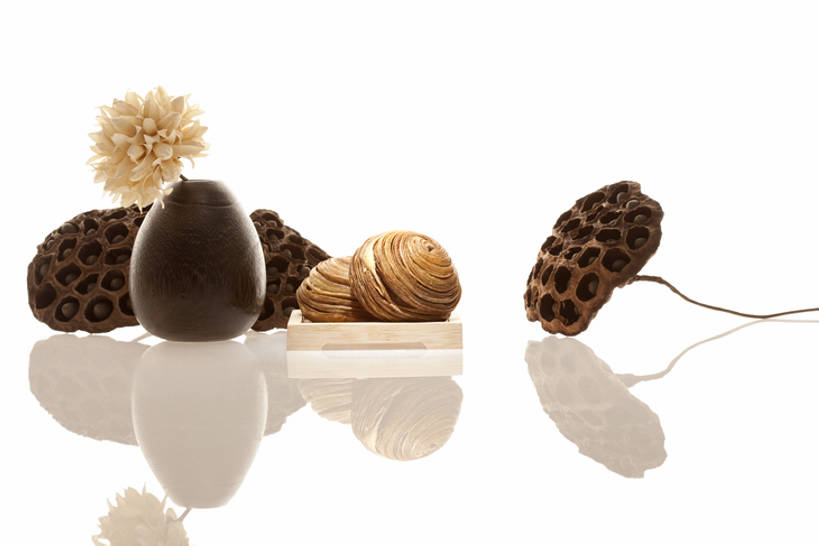 点心,无人,横图,留白,白色背景,早餐,睡莲,静物,花瓶,北京,中国,亚洲,反射,面粉,美味,食品,饮品,餐盘,小吃,主食,饮食,装饰品,花,食物,饮料,插花,甜食,诱惑,摄影,有机食品,创造力,高雅,风格,简单,膳食,可口,中国文化,东亚,东亚文化,健康食物,漩涡形,式样,适口,想法,彩图,传统文化,糖螺蛳转,bj175