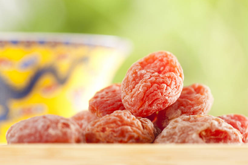 点心,无人,横图,彩色,室外,特写,留白,下午茶,静物,水果,北京,中国,亚洲,干燥,美味,食品,甜点,甜品,陶瓷制品,饮品,话梅,传统,小吃,饮食,食物,特产,糕点,饮料,红色,绿色,果酱,甜食,干果,诱惑,摄影,蜜饯,有机食品,中国茶,青花瓷,五颜六色,色彩斑斓,风格,可口,清新,中国文化,五彩缤纷,干的,东亚,东亚文化,五彩斑斓,适口,五光十色,茶杯,彩图,杏干,传统文化,bj175