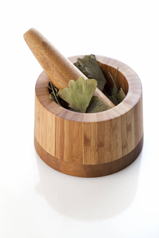 无人,竖图,俯视,特写,白色背景,银杏树,静物,叶子,北京,中国,亚洲,准备,反射,材料,草药,药草,传统,自然,干花,健康,摄影,有机食品,研磨,医疗,简单,草本,中国文化,研磨器,干的,中医,东亚,替代疗法,银杏,彩图,高角度拍摄,影棚拍摄,传统文化,成分,bj175