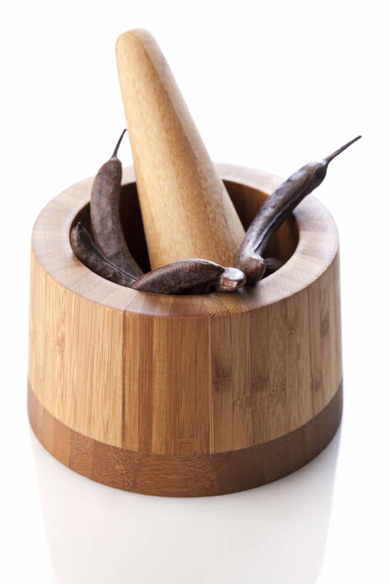 无人,竖图,白色背景,静物,北京,中国,亚洲,堆叠,反射,材料,草药,药草,传统,自然,干花,健康,摄影,有机食品,研磨,医疗,维生素,简单,草本,中国文化,研磨器,干的,中医,东亚,替代疗法,彩图,影棚拍摄,传统文化,皂角,bj175