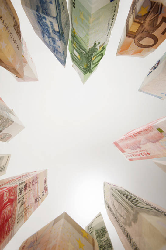 无人,竖图,留白,仰视,度假,商务,赚钱,钱,美元,美景,城市风光,城市,建筑,静物,北京,中国,亚洲,许多,灰色背景,形状,丰富,环绕,钱币,数字,景观,尖顶,很多,折叠,美金,欧元,娱乐,排列,模型,站着,享受,休闲,概念,景色,放松,储蓄,模仿,财富,钞票,金融,理财,投资,纸币,摄影,建造,港币,经济,多样,账单,创造力,票据,利润,华贵,美圆,发票,选择,小票,流通,代表,纸钞,贸易,东亚,发展,繁荣,想法,货币,金融区,现金,彩图,影棚拍摄,高层建筑,收据,社会问题,令吉,马来西亚令吉,bj175