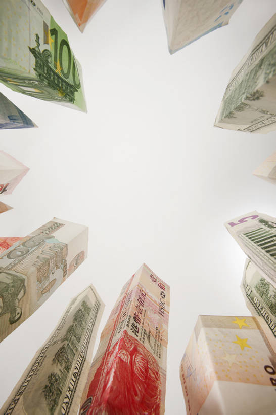 无人,竖图,留白,仰视,度假,商务,赚钱,钱,美元,美景,城市风光,城市,建筑,静物,北京,中国,亚洲,许多,灰色背景,形状,丰富,环绕,钱币,数字,景观,尖顶,很多,折叠,美金,欧元,娱乐,排列,模型,站着,享受,休闲,概念,景色,放松,储蓄,模仿,财富,钞票,金融,理财,投资,纸币,摄影,建造,港币,经济,多样,账单,创造力,票据,利润,华贵,美圆,发票,选择,小票,流通,代表,纸钞,贸易,东亚,发展,繁荣,想法,货币,金融区,现金,彩图,影棚拍摄,高层建筑,收据,社会问题,令吉,马来西亚令吉,bj175