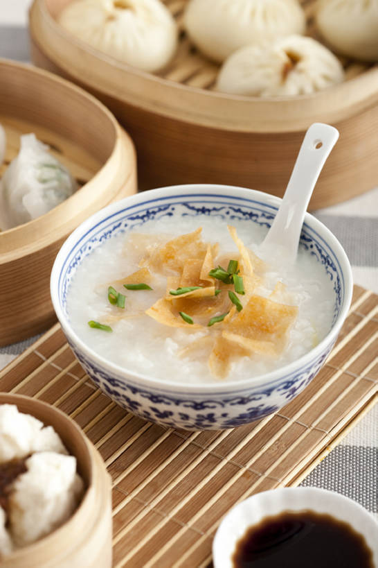 点心,无人,竖图,早餐,桌子,静物,餐具,北京,中国,亚洲,准备,粥,料理,美味,食品,包子,面点,饮品,调味品,营养,传统,小吃,美食,饮食,食物,饮料,碗,快餐,小笼包,健康,中式,虾饺,诱惑,摄影,有机食品,膳食,可口,清新,中国文化,选择,东亚,东亚文化,健康食物,蒸锅,适口,粤菜,彩图,白米粥,传统文化,烧包,bj175