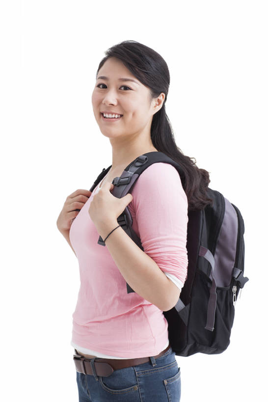 东方人,成年人,一个人,学生,笑,微笑,露齿笑,竖图,留白,抠图,白色背景,侧面,快乐,幸福,纯洁,北京,中国,亚洲,仅一个年轻女性,仅一个女性,仅一个人,握,书包,教育,注视,休闲装,背包,观察,看,站着,活力,可爱,童年,童趣,握着,摄影,生活方式,观看,察看,关注,肖像,童真,东亚,烂漫,无邪,背包客,天真,年轻女性,女人,女性,亚洲人,中国人,年轻人,大学生,彩图,影棚拍摄,欢乐,成人教育,bj175